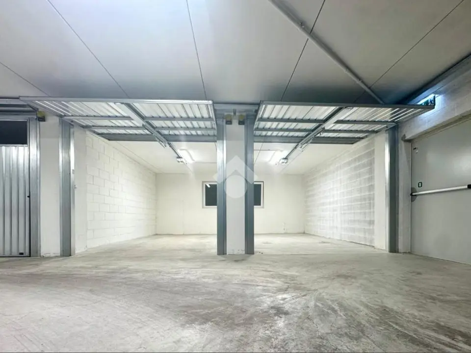 Box / posti auto in vendita a Rovereto