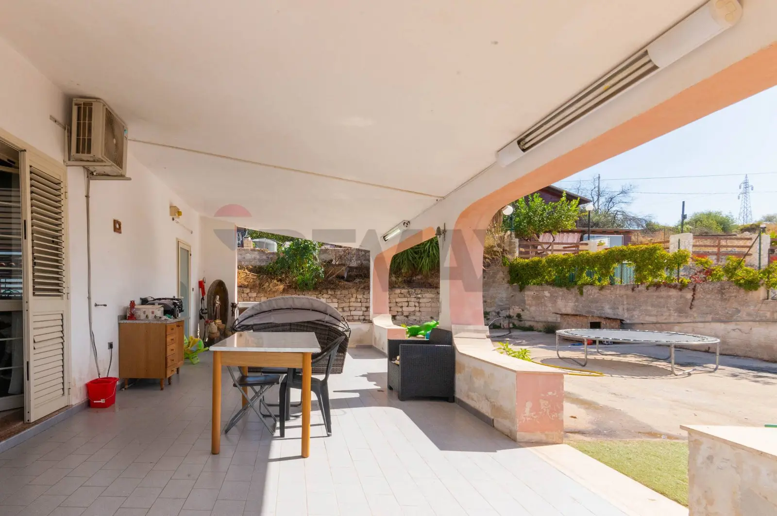 Porzione di villa in Vendita a Siracusa