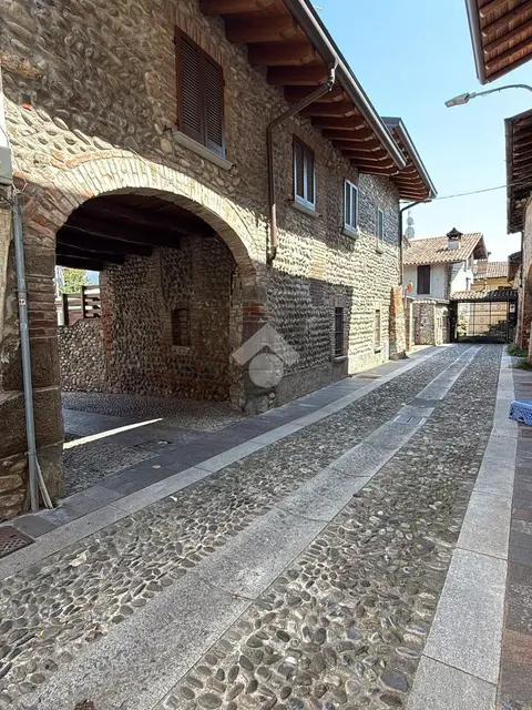 Bilocale in vendita a Treviolo