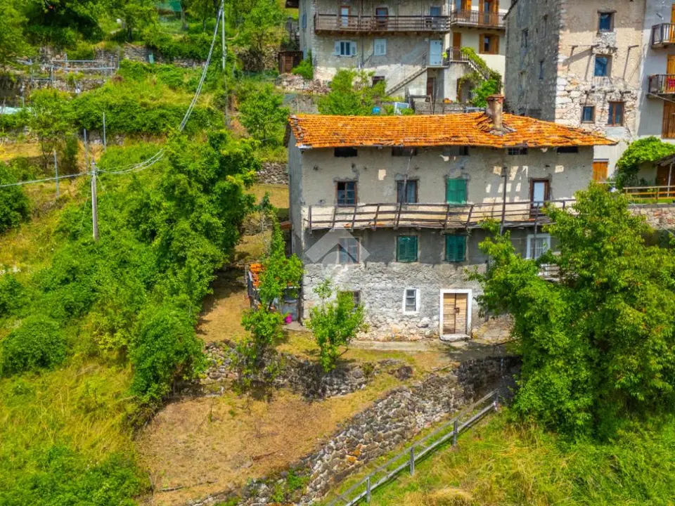 Casa indipendente in vendita a Terragnolo