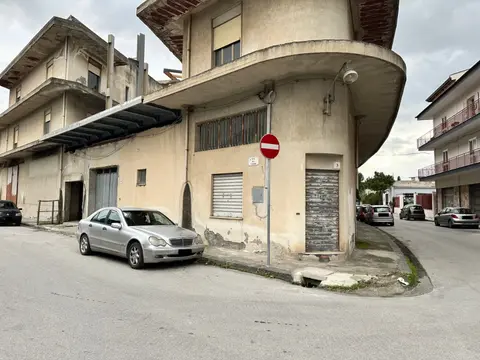 Negozio in VIA DEI FABBRI  3, Barcellona Pozzo di Gotto (ME)