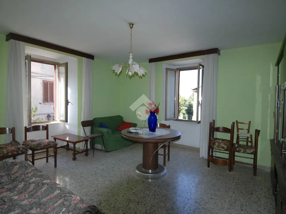 5 locali in vendita a Sigillo