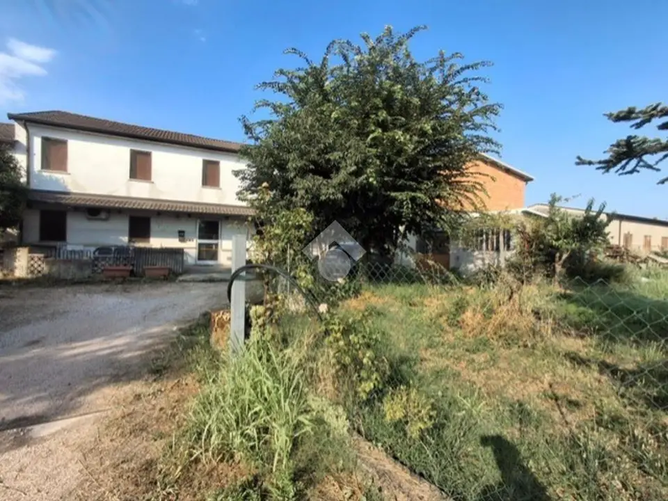 Rustico in vendita a San Pietro Di Morubio - Bonavicina