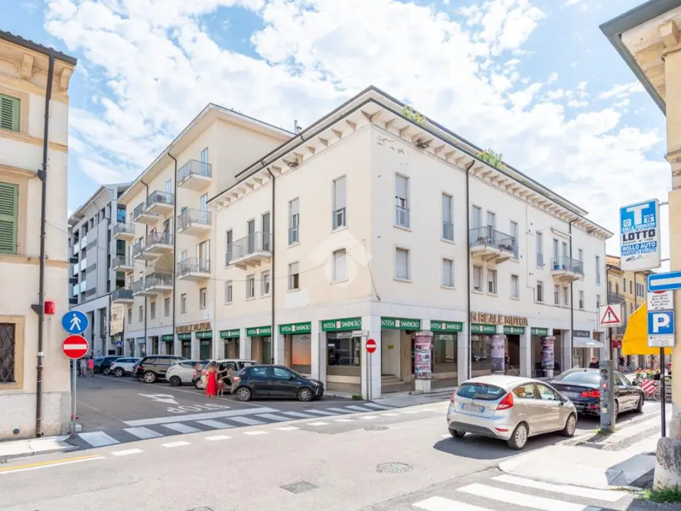 Trilocale in vendita a Villafranca Di Verona