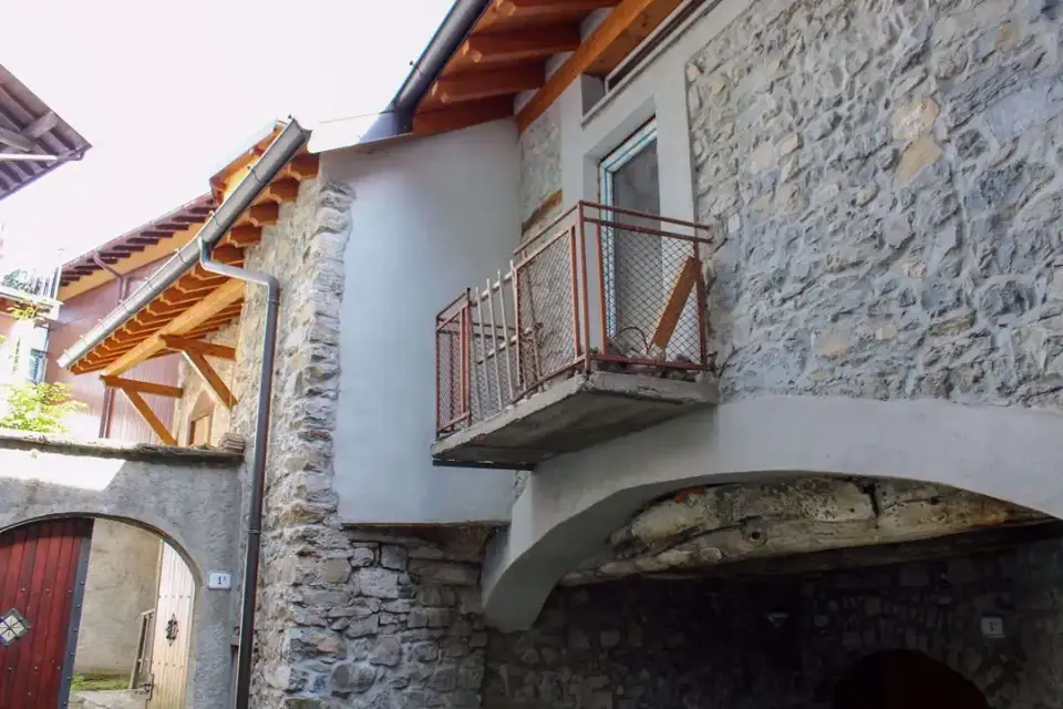 Casa Indipendente in Via De Aglio 1, Alta Valle Intelvi (CO)