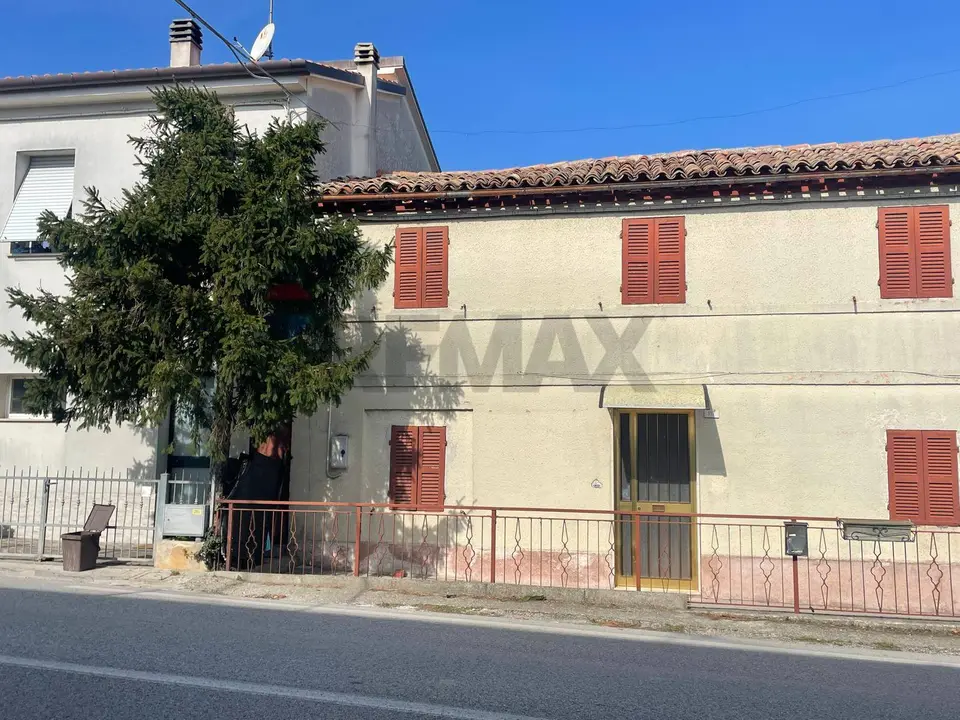 Casa Semindipendente in Vendita a Santa Maria Nuova