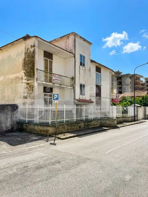 Villa in via Cupe Superiore 7, Eboli (SA) 450 m²
