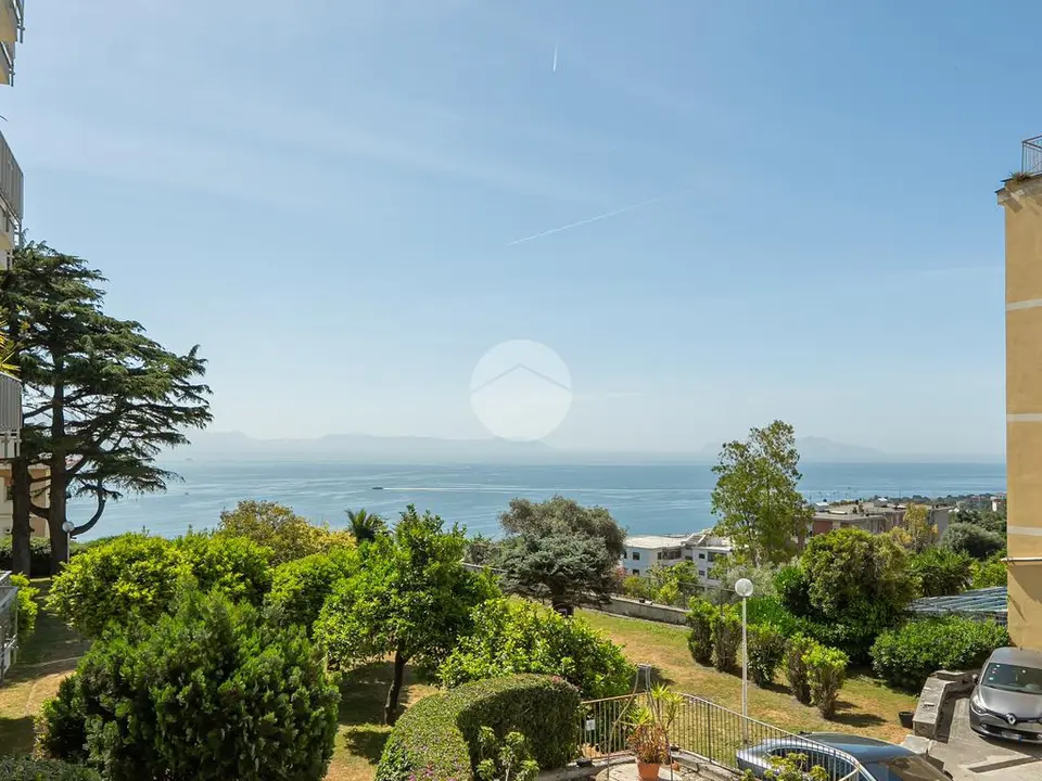 6 locali in vendita a Napoli