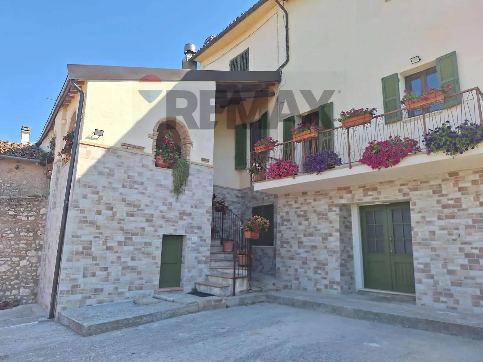 Villa singola in Vendita a Trevi