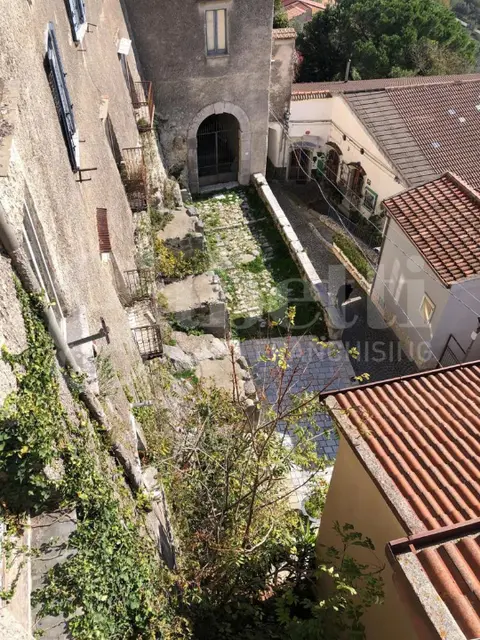 Appartamento in via Castello 12, Contursi Terme (SA)