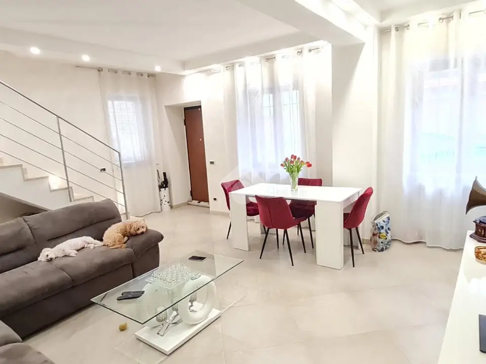 Casa indipendente in vendita a Bagnatica