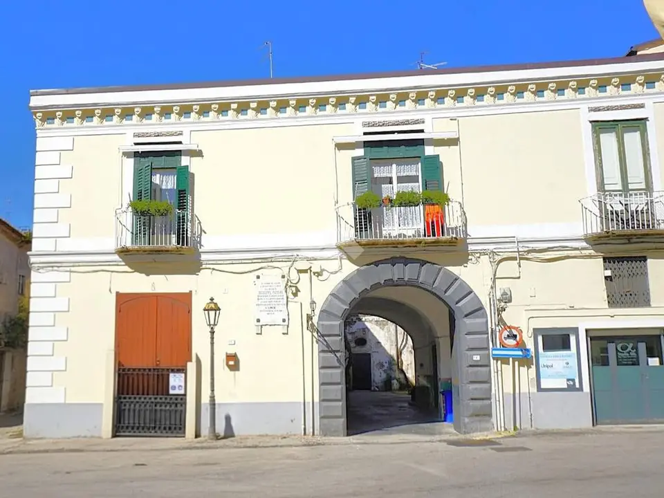 Casa semindipendente in vendita a Montecorvino Rovella