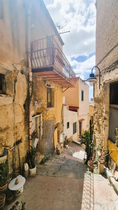 Appartamento in Via Bagli 11, Agrigento (AG)