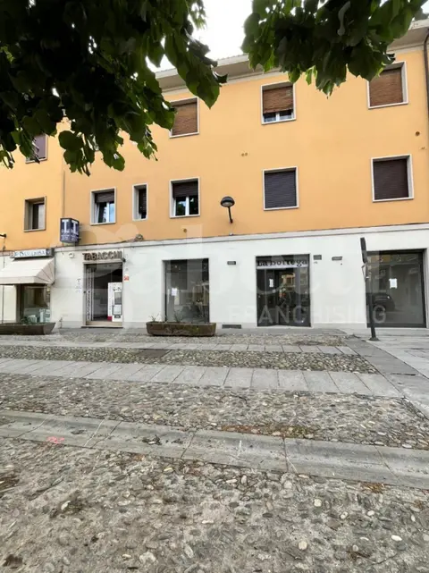 Negozio in Via Porrettana  298, Sasso Marconi (BO)