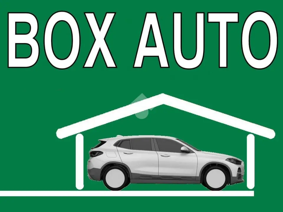 Box / posti auto in vendita a Roma