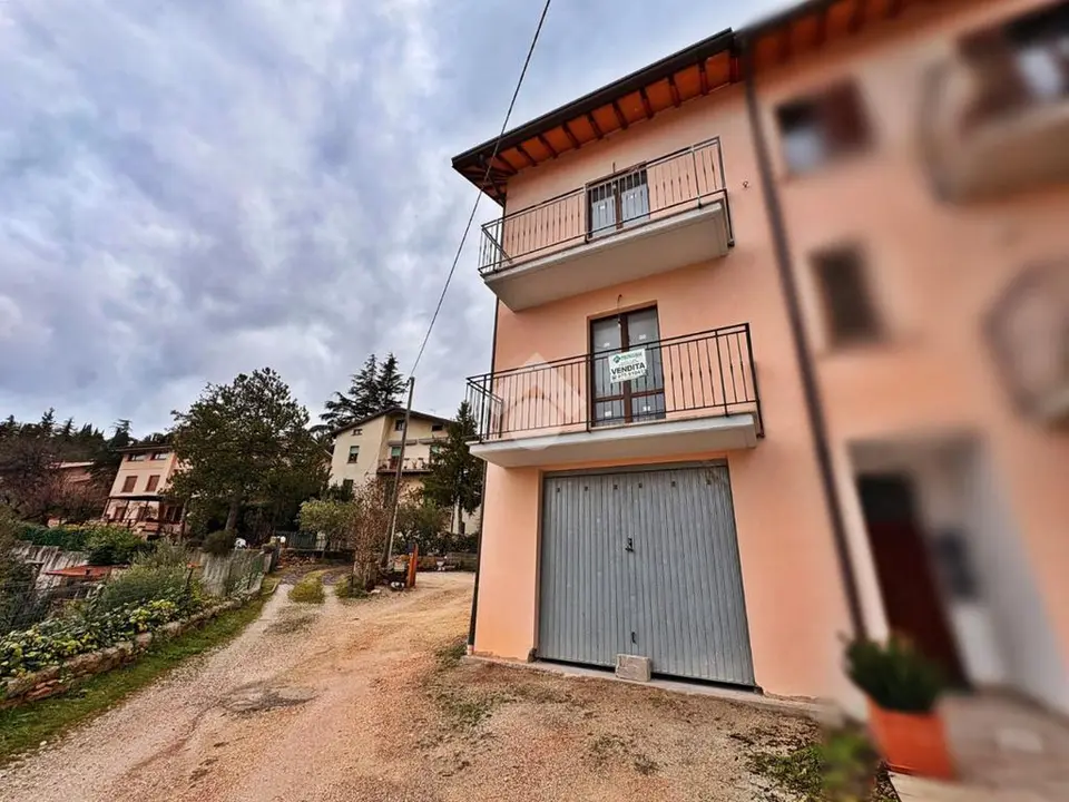 Trilocale in vendita a Gualdo Tadino