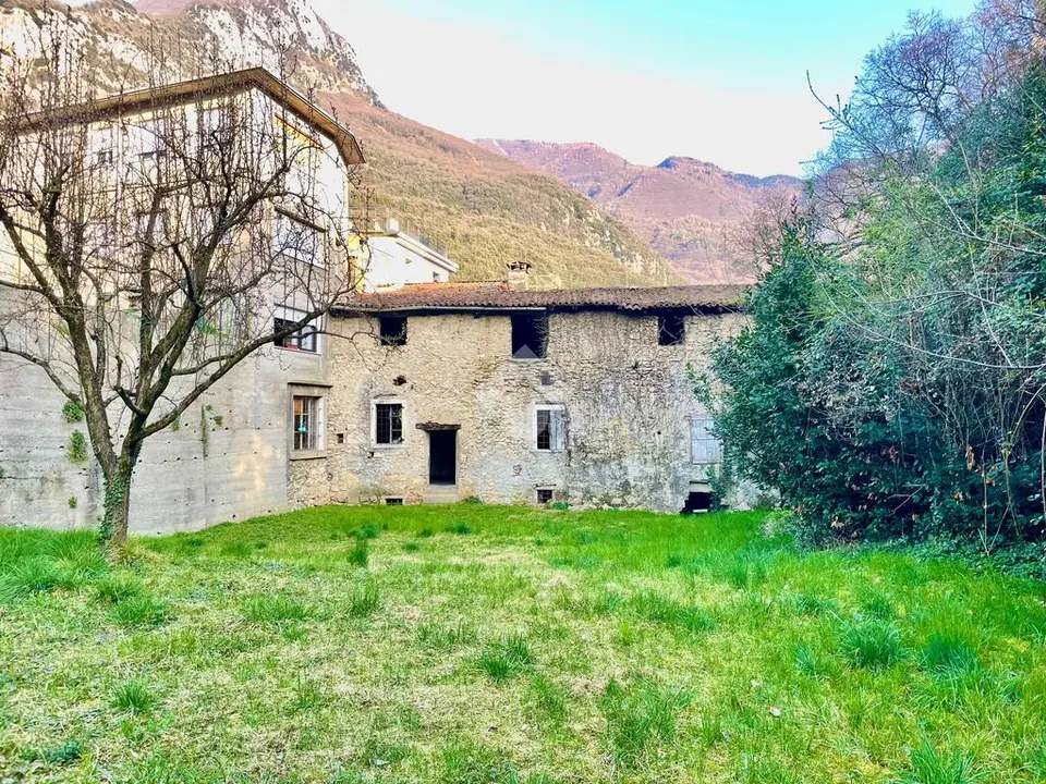 Casa semindipendente in vendita a Arco