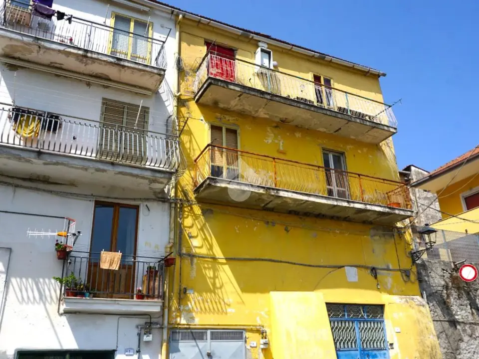 Trilocale in vendita a Montecorvino Rovella