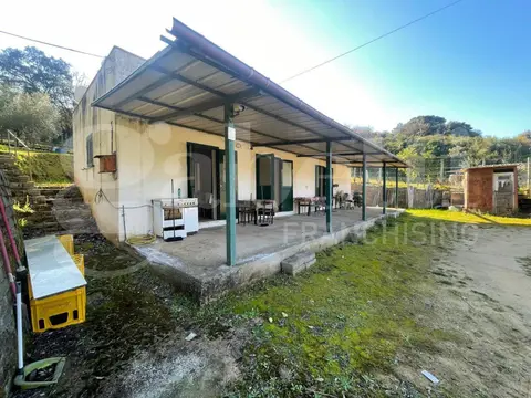 Appartamento in via Sant' Agostino s.n.c., Gaeta (LT)