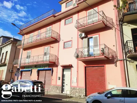 Appartamento in via umberto I°  48, Gioiosa Marea (ME)