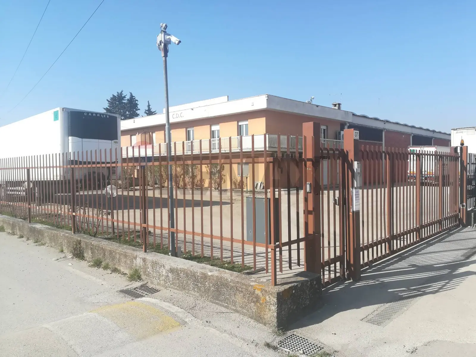 Capannone Industriale in Vendita a Perugia