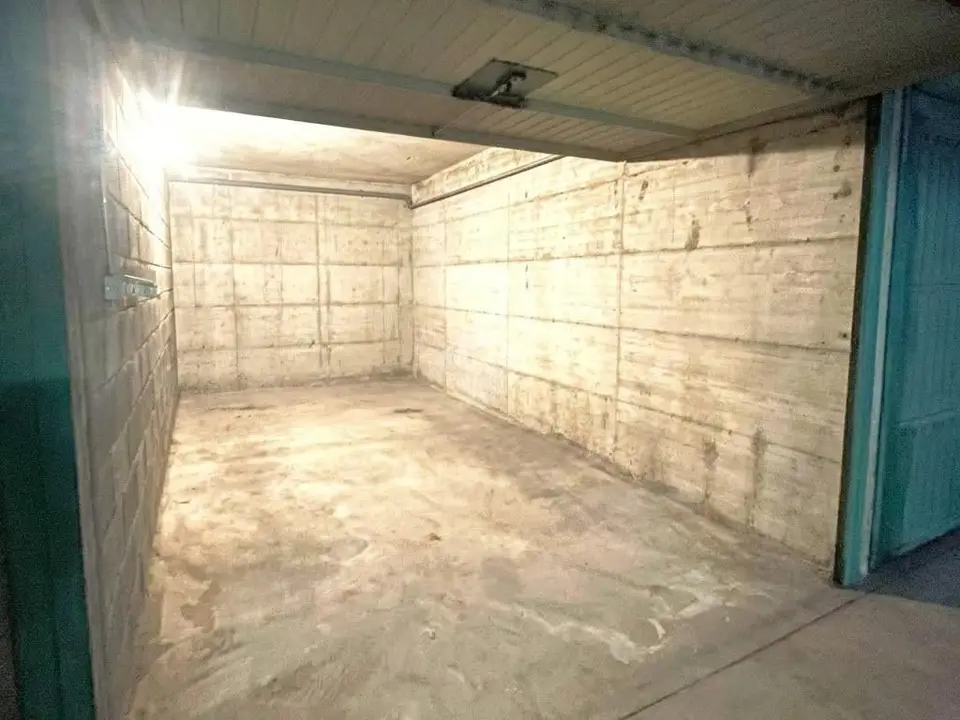 Box / posti auto in vendita a Segrate