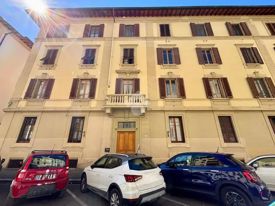 5 locali in vendita a Firenze