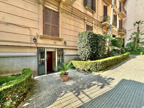 Ufficio in VICO FIORENTINE A CHIAIA 9, Napoli (NA)