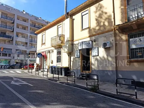 Negozio in Via Emilia 5, Messina (ME)