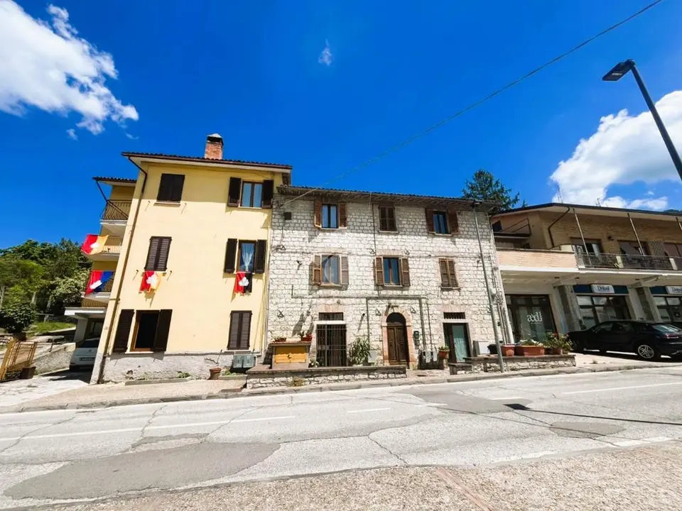 Trilocale in vendita a Gubbio