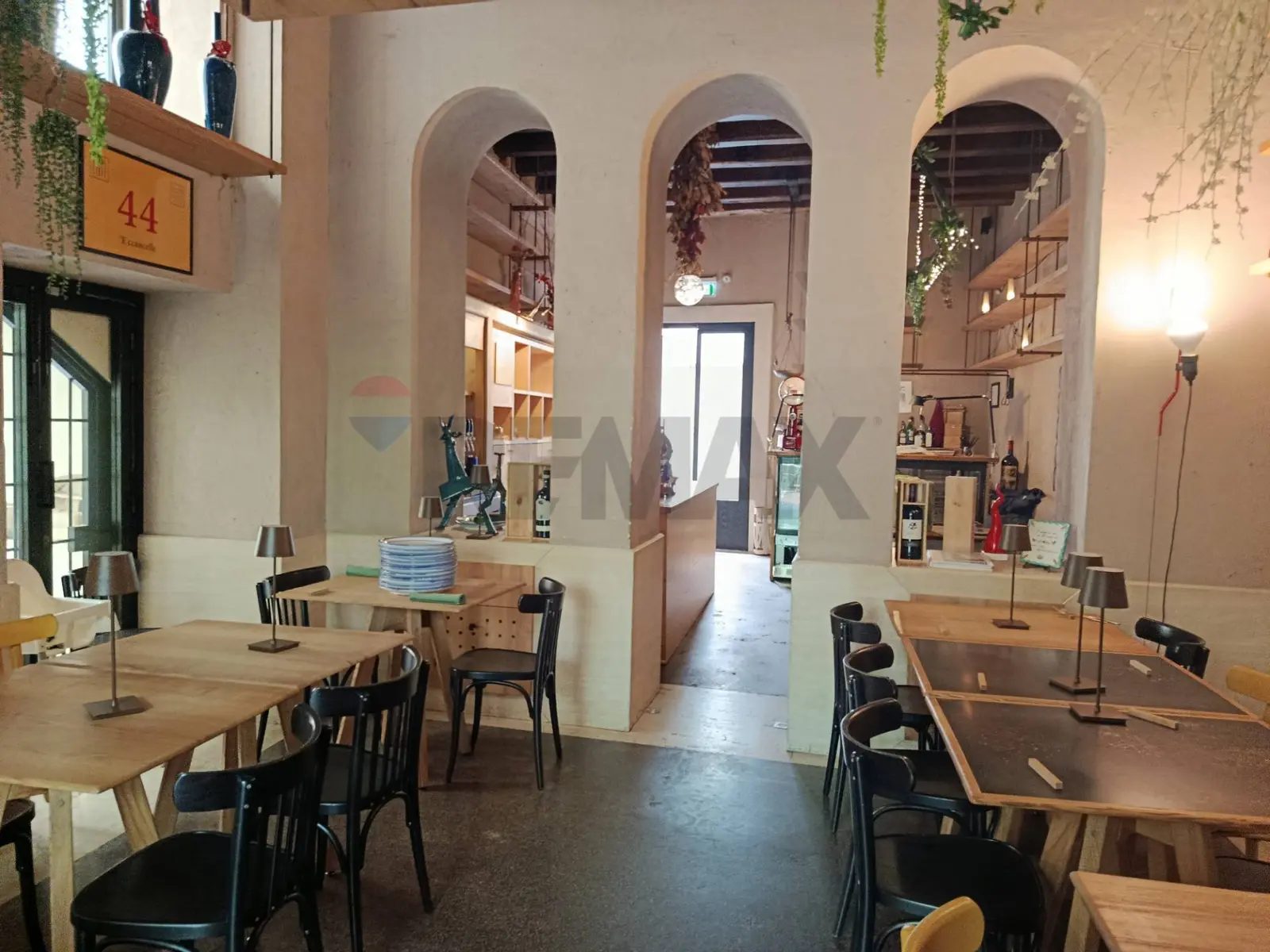 Locale Commerciale in Affitto a Nocera Inferiore