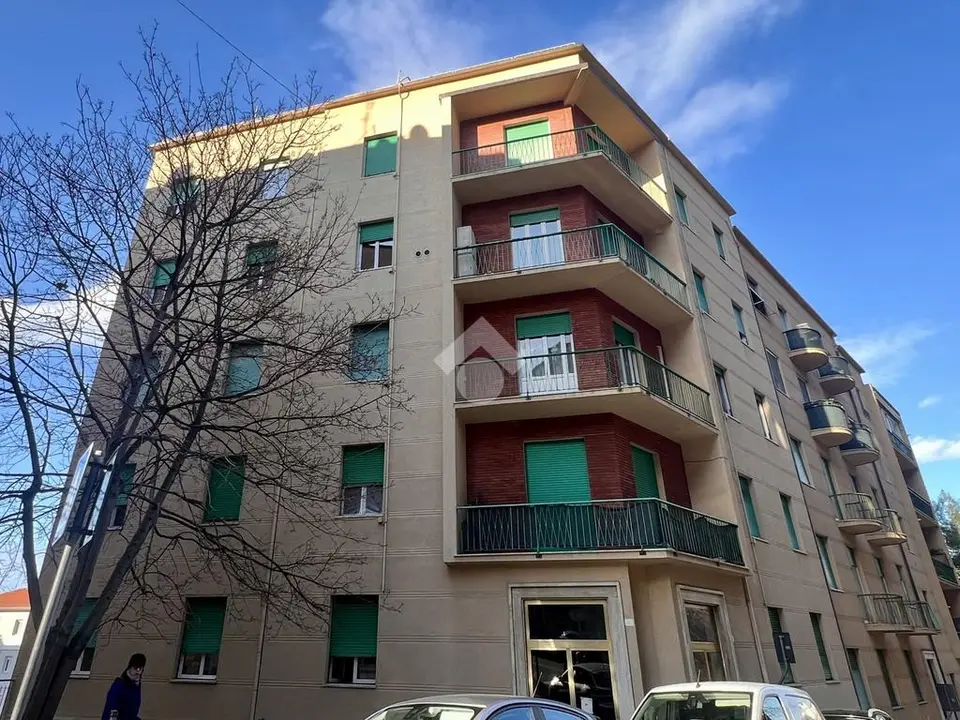 Quadrilocale in vendita a Ancona