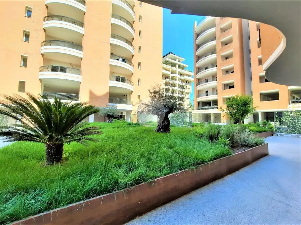 Quadrilocale in vendita a Roma