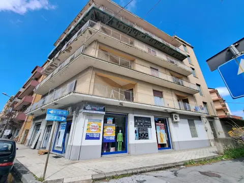 Appartamento in VIA UGO LA MALFA 5, Barcellona Pozzo di Gotto (ME)