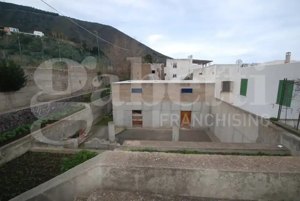 Casa Indipendente in Barone 2, Santa Marina Salina (ME)