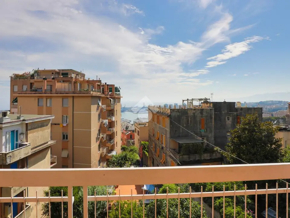 5 locali in vendita a Genova