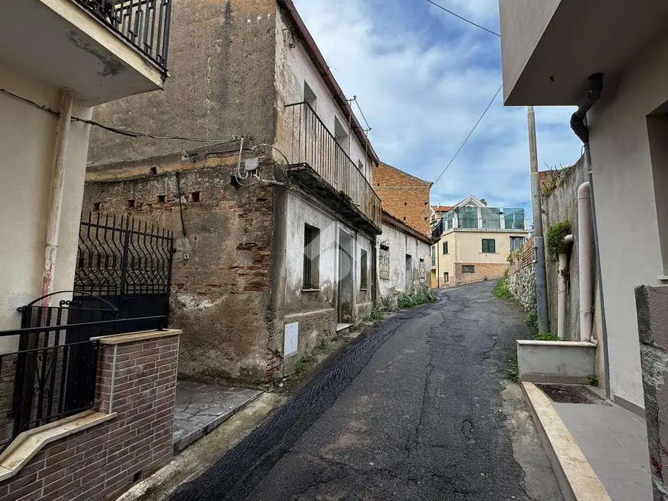 Casa indipendente in vendita a Reggio Di Calabria
