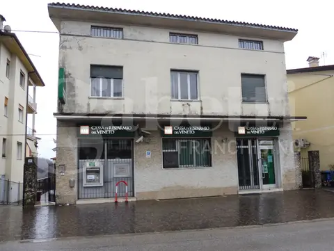 Appartamento in Viale A. Canova 19, Possagno (TV)