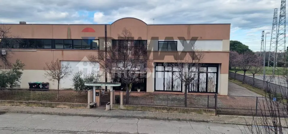 Locale Commerciale in Vendita a Riccione