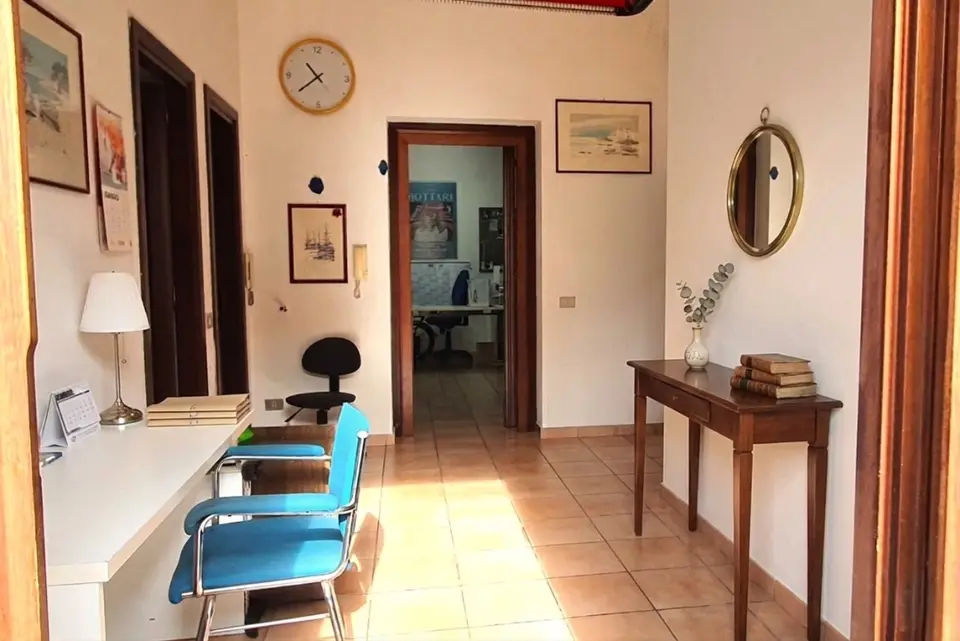 Ufficio in Via dei Quartieri, Palermo (PA)