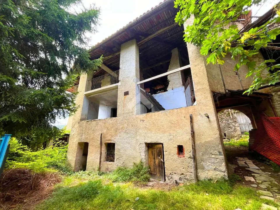 Rustico in vendita a Val Di Chy
