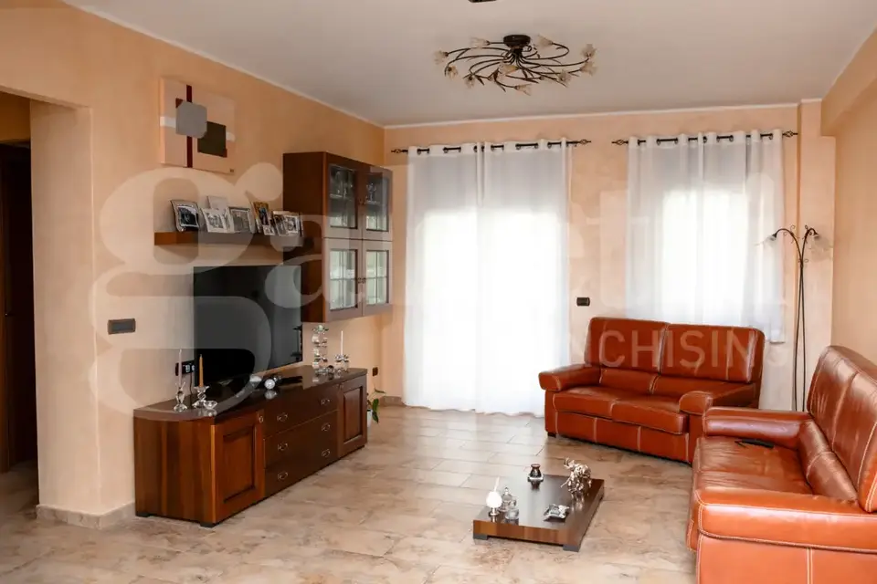 Appartamento in Via V Guaragna I Trav 19, Orsomarso (CS) 190 m², 7 locali, 2 bagni