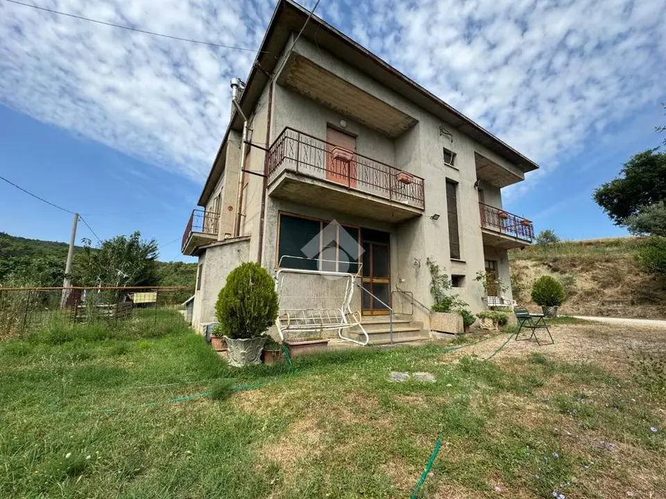 Rustico in vendita a Bevagna