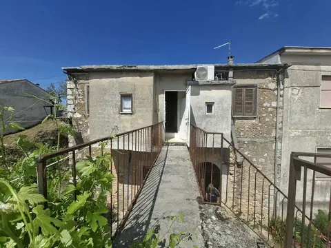 Casa Indipendente in Via Borgo Loreto 2, Campoli Appennino (FR)
