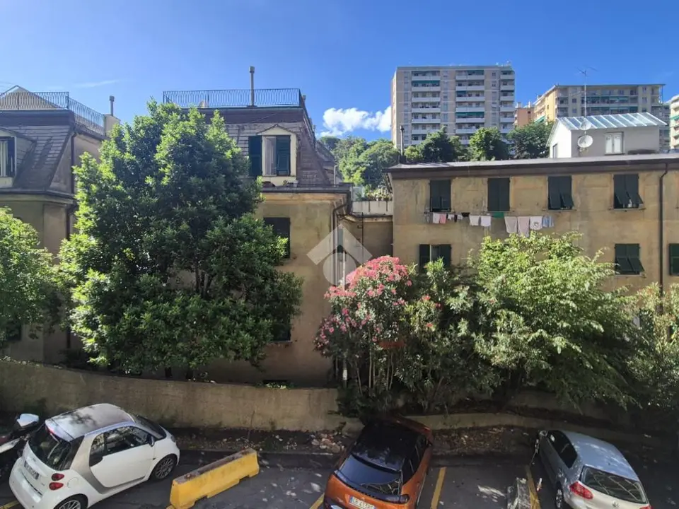 Quadrilocale in vendita a Genova