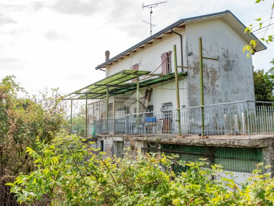 Rustico in vendita a Rimini