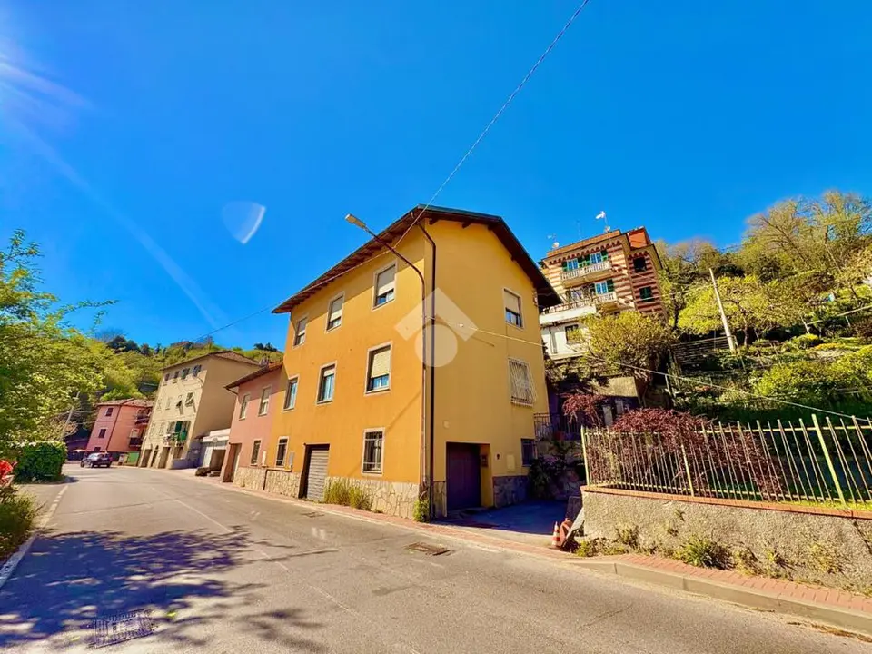 6 locali in vendita a Sant'Olcese