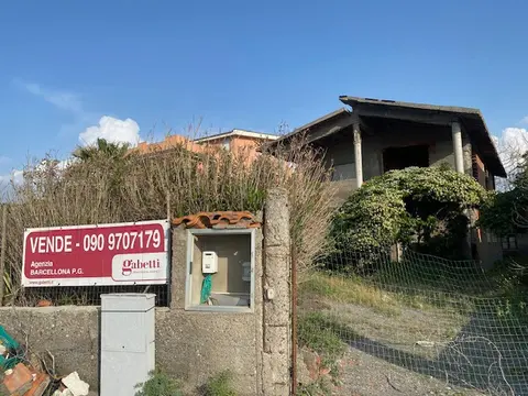 Villa in VIA SPIAGGIA CANTONI SN, Barcellona Pozzo di Gotto (ME)
