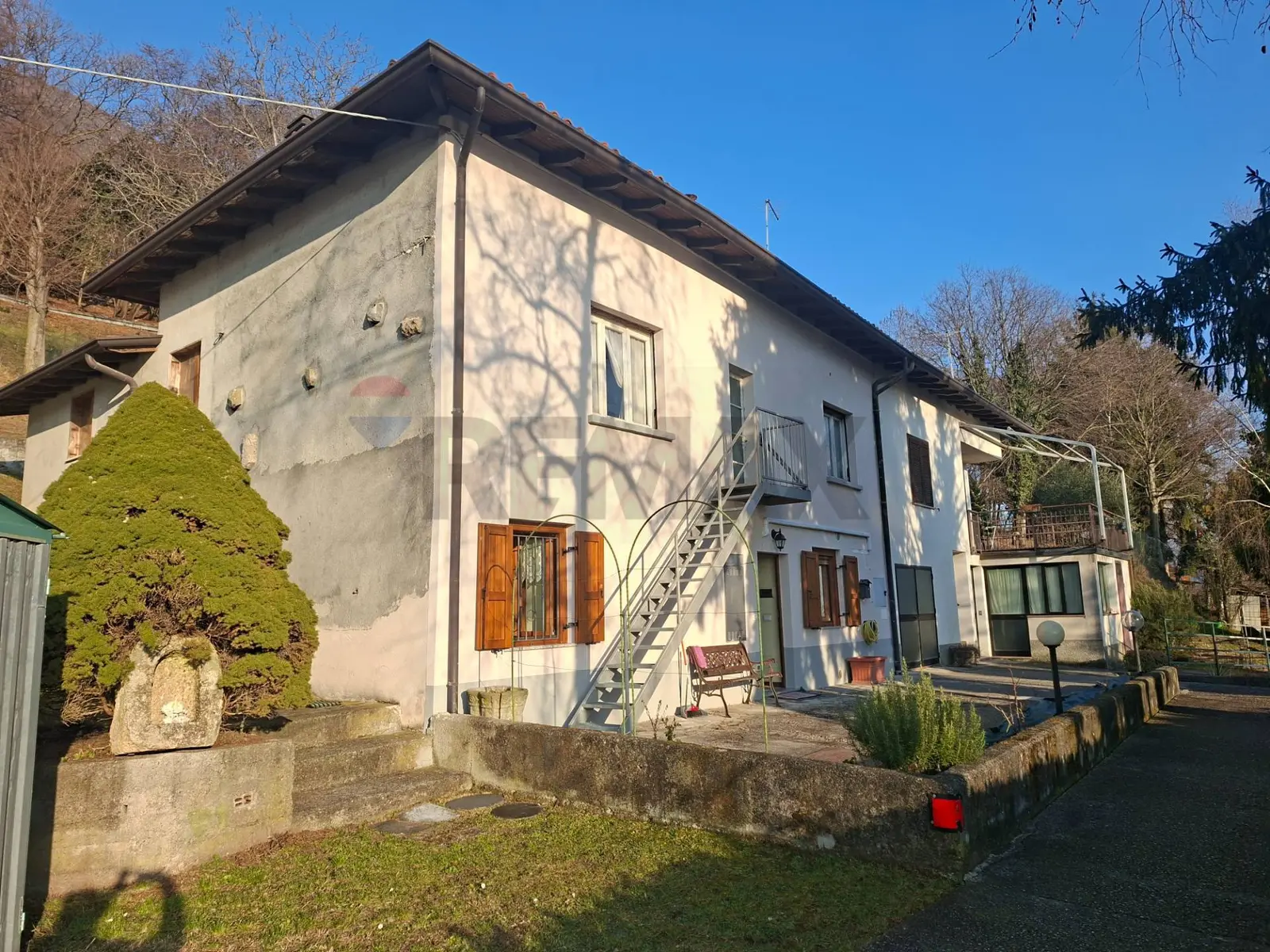 Porzione di casa in Vendita a Endine Gaiano
