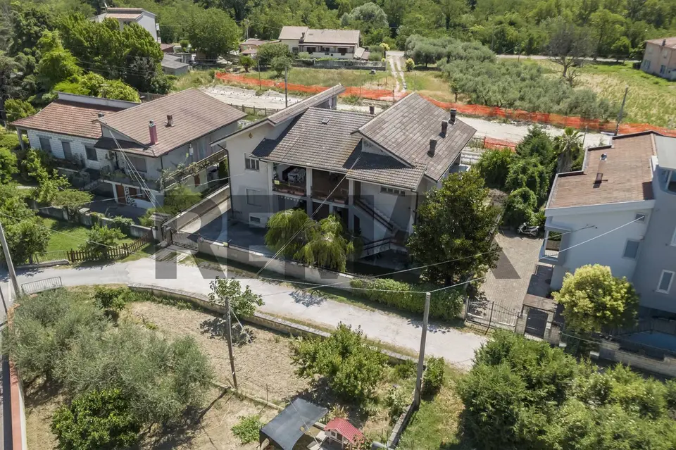 Porzione di villa in Vendita a Alanno